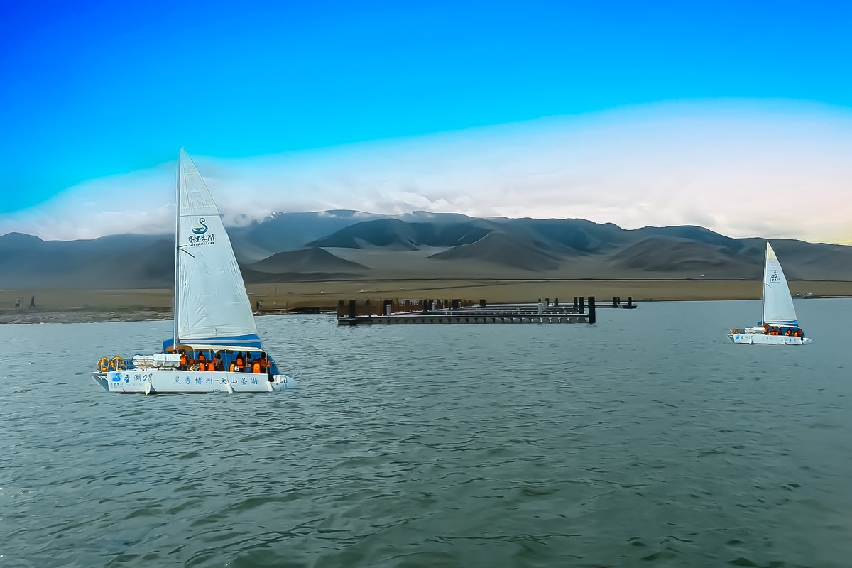 赛里木湖游船多少钱 赛里木湖湖中心船只能否到达